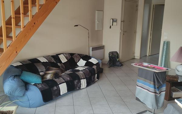 Appartement à vendre    2 pièces • 65 m2 Saintes