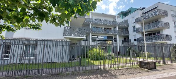 Beau 2 pièces de 53 m², loyer garanti, parking