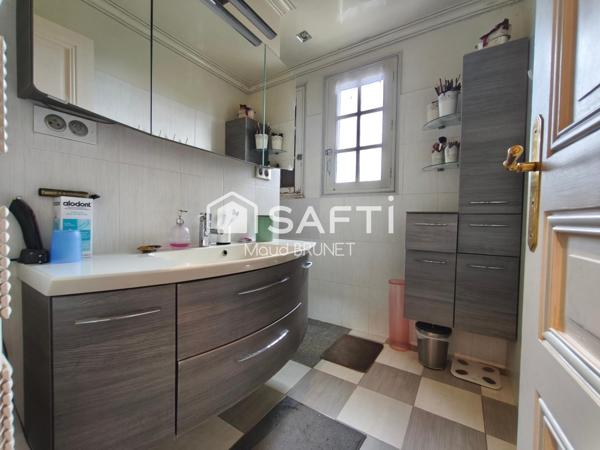 Maison sur sous-sol total et vie de plain pied !
