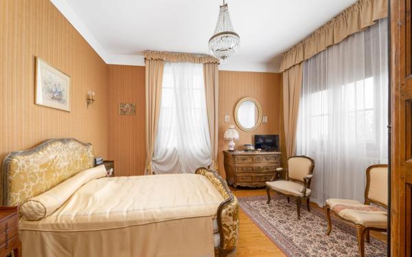 Maison à vendre    6 pièces • 162 m2 Toulouse