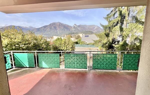 T3 et T2 134 m2 Albertville avec garage, cave et terrain