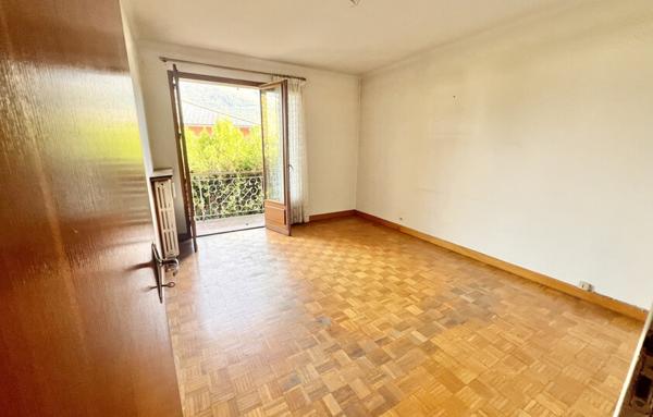 T3 et T2 134 m2 Albertville avec garage, cave et terrain