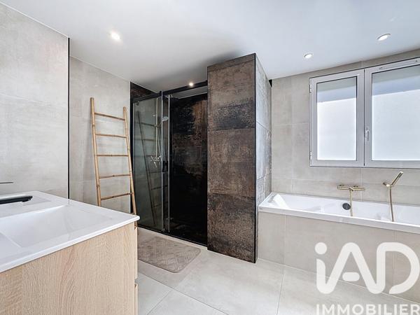 Maison à vendre 8 pièces 149 m² Paray-Vieille-Poste