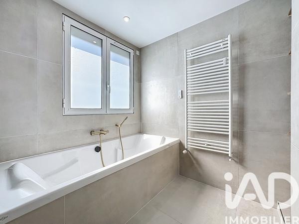 Maison à vendre 8 pièces 149 m² Paray-Vieille-Poste
