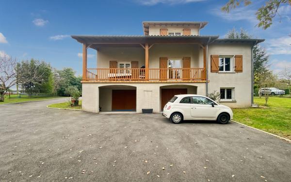 Maison à vendre    5 pièces •  Labastide-Saint-Pierre