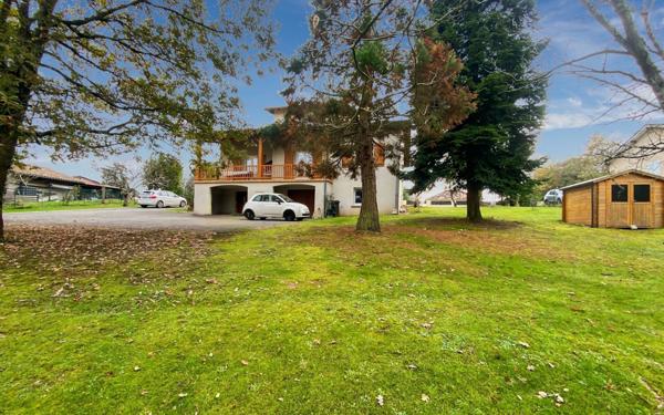 Maison à vendre    5 pièces •  Labastide-Saint-Pierre