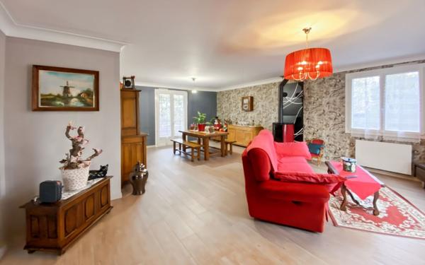 Maison à vendre    5 pièces •  Labastide-Saint-Pierre