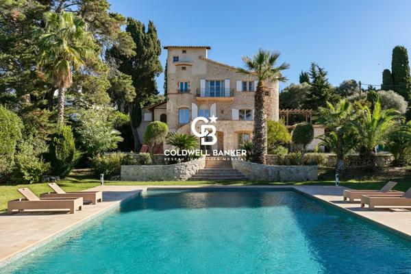 Villa 8 pièces à vendre Antibes - 06160 / Réf: 86353100