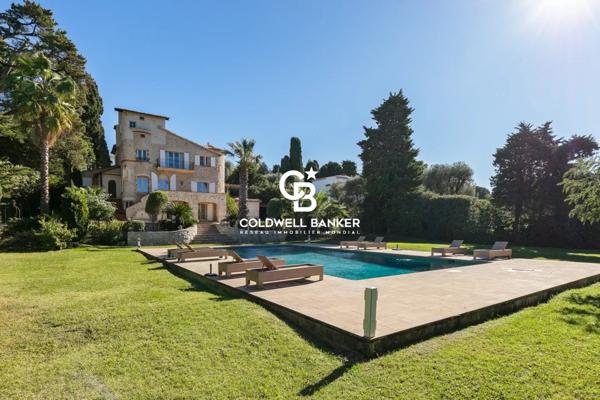 Villa 8 pièces à vendre Antibes - 06160 / Réf: 86353100
