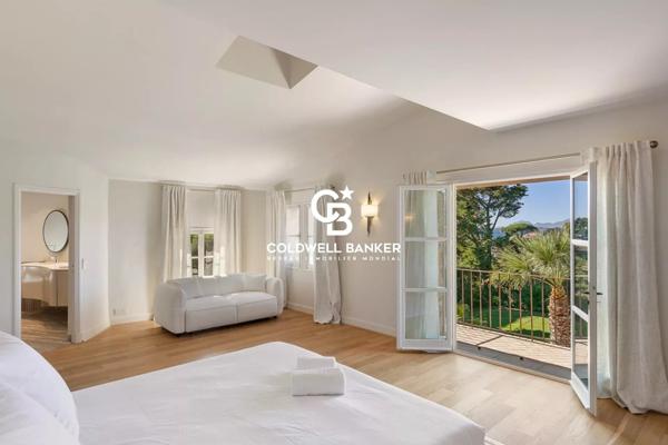 Villa 8 pièces à vendre Antibes - 06160 / Réf: 86353100