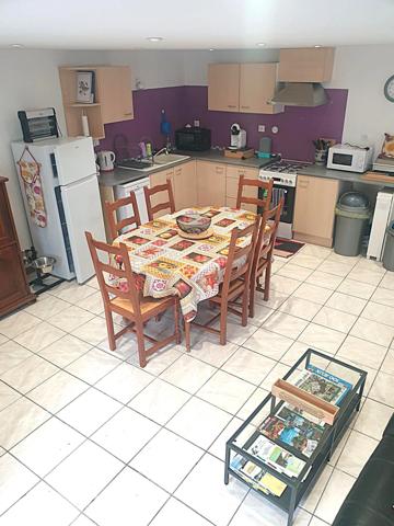 Maison de ville avec 3 chambres rénové + 2 granges – Opportunité à saisir à Aigre 16140