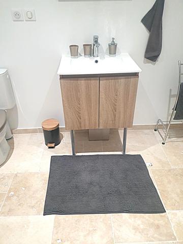 Maison de ville avec 3 chambres rénové + 2 granges – Opportunité à saisir à Aigre 16140