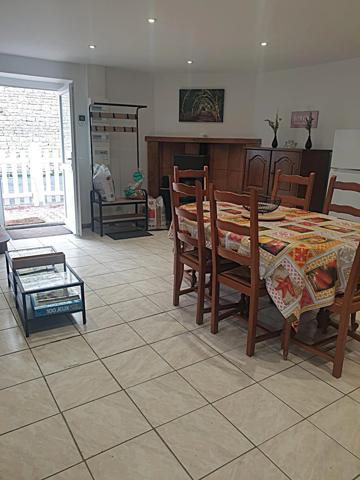 Maison de ville avec 3 chambres rénové + 2 granges – Opportunité à saisir à Aigre 16140