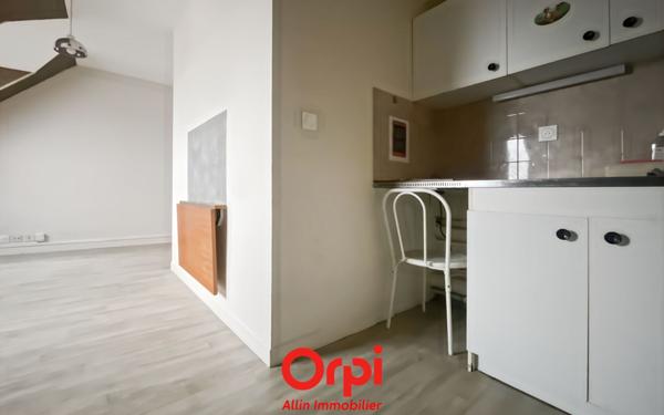 Appartement à vendre    1 pièce • 21,87 m2 Montluçon