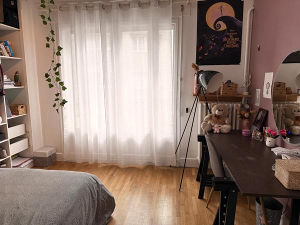 Quartier chaprais, appartement T3 de 75 m2, balcon et garage.