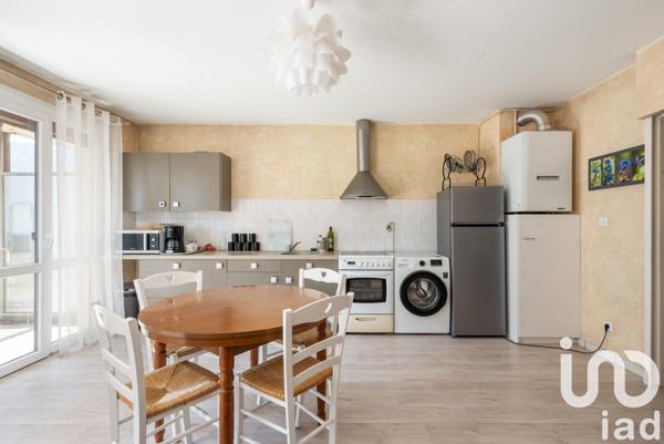 Appartement 4 pièces de 93 m² à Grenoble (38100)