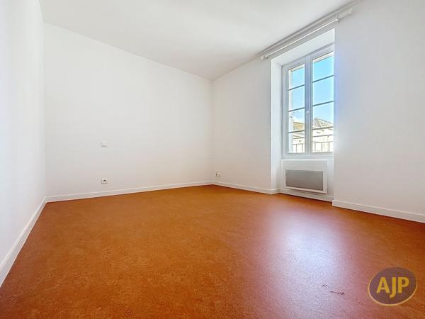 Location appartement La Roche Sur Yon : 835 € - AJP Immobilier La Roche-sur-Yon