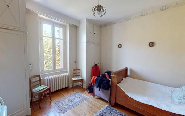 Maison à vendre    9 pièces • 202 m2 Le Creusot