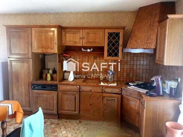 Maison 6 pièces + garage et dépendances