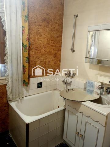 Maison 6 pièces + garage et dépendances