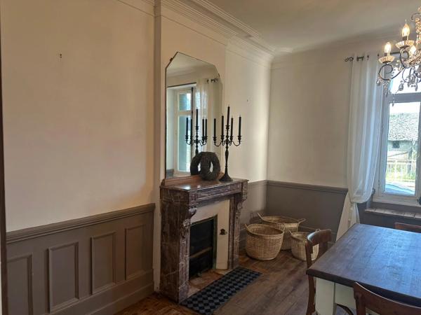 Une grande maison de village avec des dépendances et plus de 5 800 m² de terrain !
