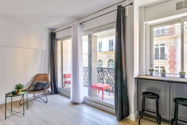 Appartement F2 à vendre  2 pièces - 44,36 m2 PARIS - 75008