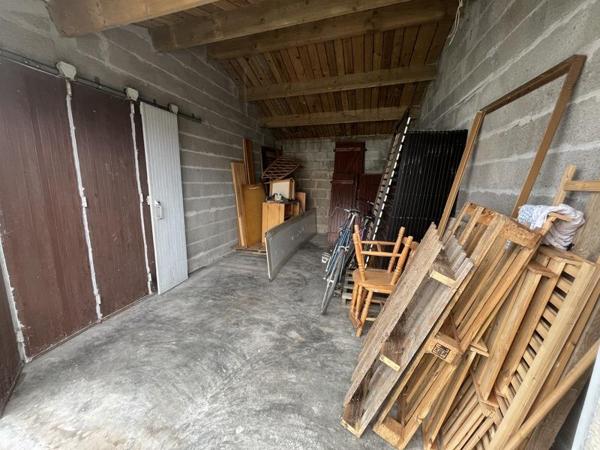 Parking à vendre 25 000 € Rochefort 16 m² DPE