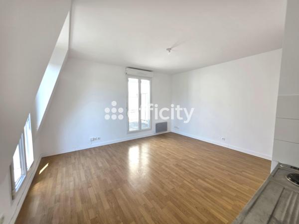 Appartement
         1 pièce
        - 27 m² 216 000 € *