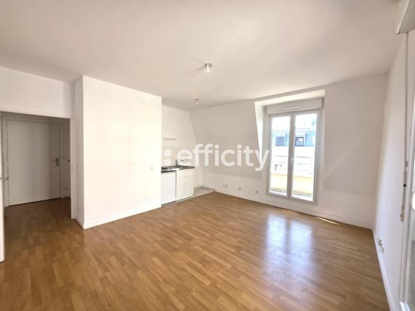 Appartement
         1 pièce
        - 27 m² 216 000 € *