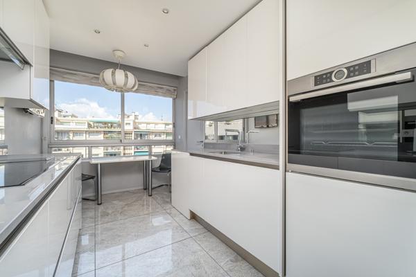 Appartement 3 pièces - 121 m² Bien prestige