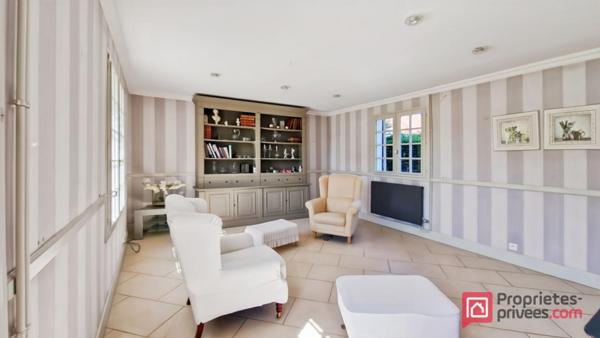 À vendre Maison atypique pleine de charme, ancienne gare rénovée