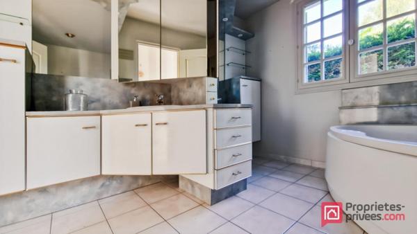 À vendre Maison atypique pleine de charme, ancienne gare rénovée