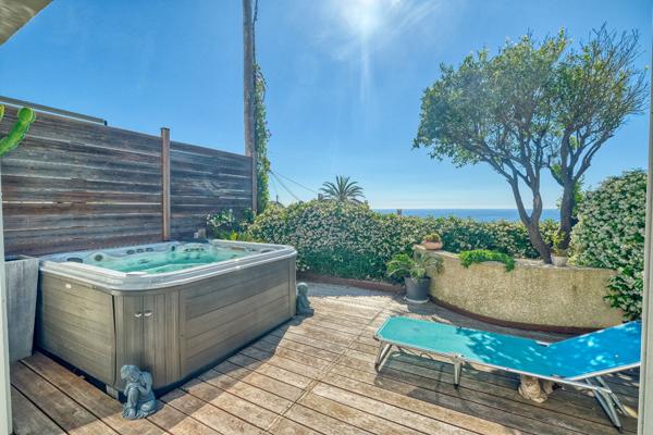 Maison de village mitoyenne San Martino Di Lota - pietranera 4 pièces108 m2 trois niveaux - vue mer