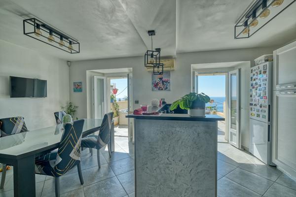 Maison de village mitoyenne San Martino Di Lota - pietranera 4 pièces108 m2 trois niveaux - vue mer