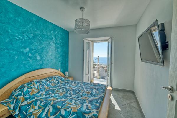 Maison de village mitoyenne San Martino Di Lota - pietranera 4 pièces108 m2 trois niveaux - vue mer