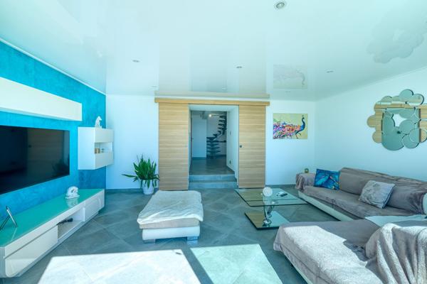 Maison de village mitoyenne San Martino Di Lota - pietranera 4 pièces108 m2 trois niveaux - vue mer