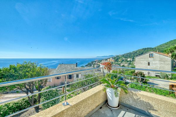 Maison de village mitoyenne San Martino Di Lota - pietranera 4 pièces108 m2 trois niveaux - vue mer