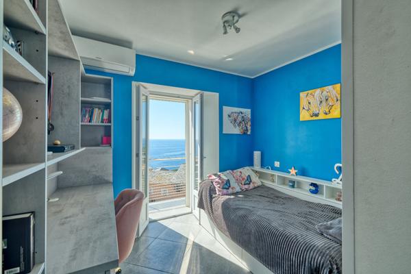 Maison de village mitoyenne San Martino Di Lota - pietranera 4 pièces108 m2 trois niveaux - vue mer