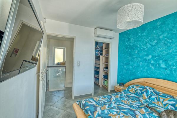 Maison de village mitoyenne San Martino Di Lota - pietranera 4 pièces108 m2 trois niveaux - vue mer