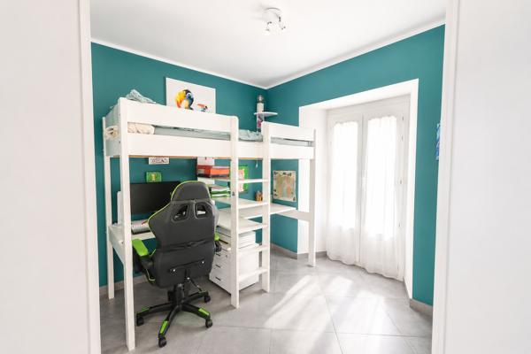 Maison de village mitoyenne San Martino Di Lota - pietranera 4 pièces108 m2 trois niveaux - vue mer