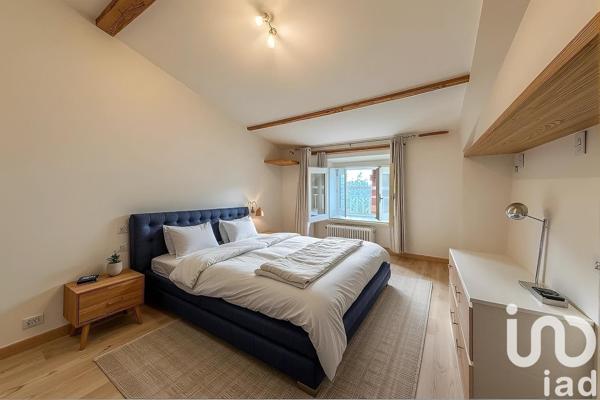 Maison de village 10 pièces de 232 m² à Limonest (69760)