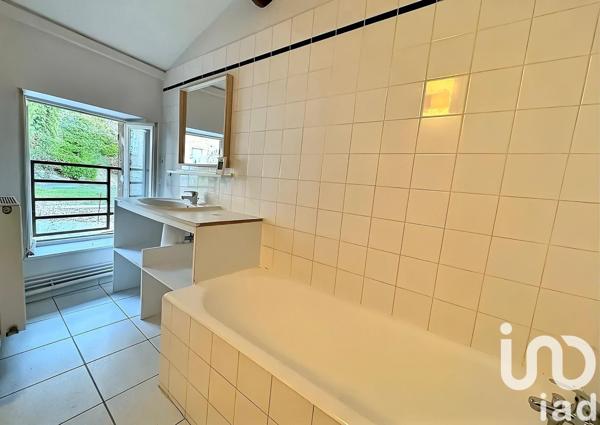 Maison de village 10 pièces de 232 m² à Limonest (69760)