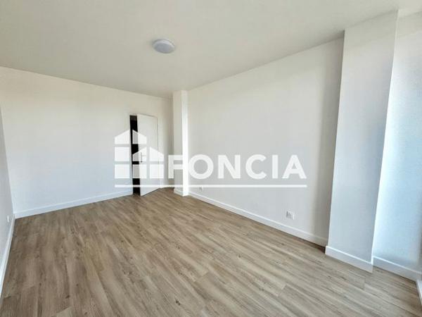 Location Appartement 4 pièces 113 m² - 3 ET 4 QUAI DE STALINGRAD Boulogne Billancourt 92100