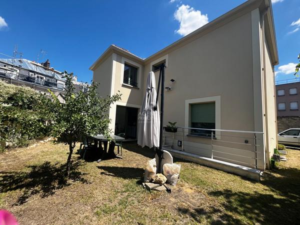 Maison Maisons Laffitte centre - 4 chambres 2 salle de douche sous sol total €935 000 ** - Référence 6853