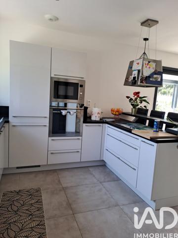 Maison à vendre 3 pièces 138 m² Saint-Hippolyte-du-Fort