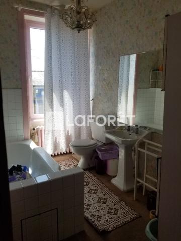 Achat maison près de PLOUMAGOAR - 5 pièce(s) - 134 m² - 168 000 €