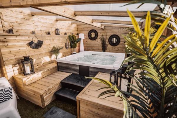 Maison entièrement aménagée en Love Room