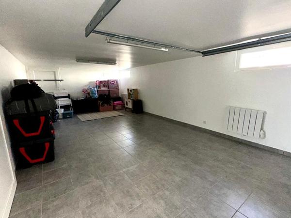 A VENDRE SUPERBE MAISON sur SOUS-SOL, 2 CHAMBRES + Sous-sol aménagé, terrain 492 m2