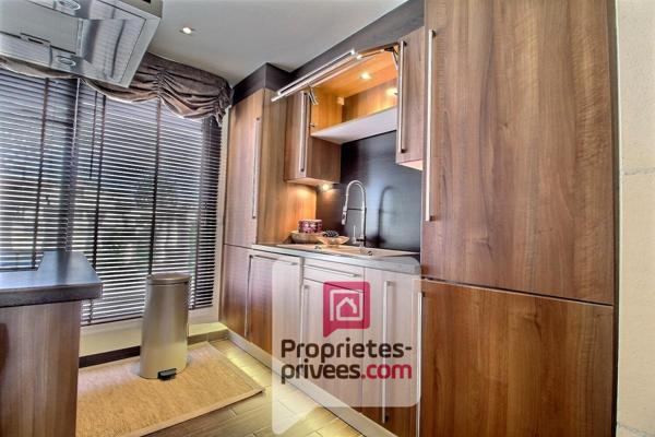 A VENDRE SUPERBE MAISON sur SOUS-SOL, 2 CHAMBRES + Sous-sol aménagé, terrain 492 m2