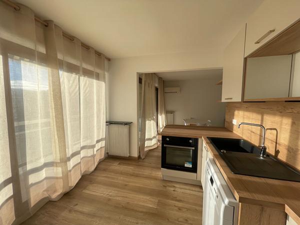 A LOUER - APPARTEMENT 3 PIECES - ENTIEREMENT MEUBLE - AIX SUD EST